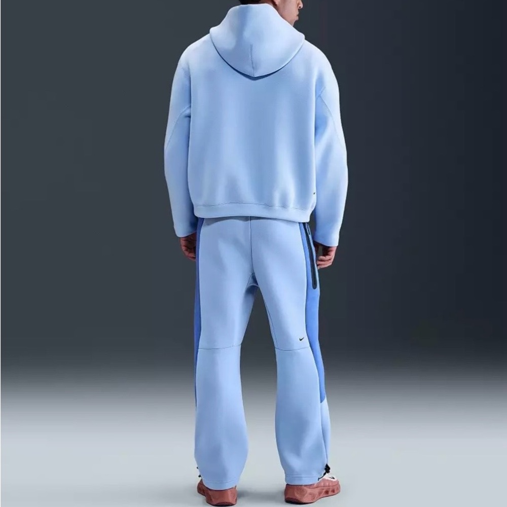 Nike Men's Tech Fleece Oversized Hoodie - Picture 4 of 13